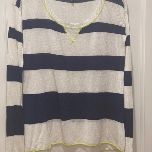 SPLENDID SWEATER - Picture 2 of 4